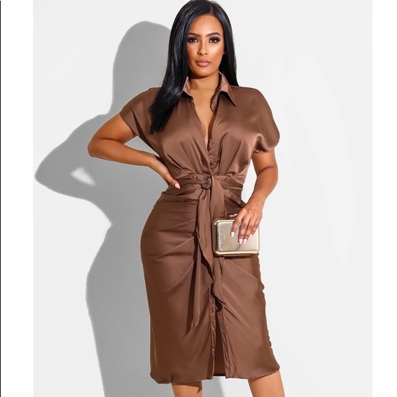Dress Day Dresses & Skirts - Midi Brown Dress size medium